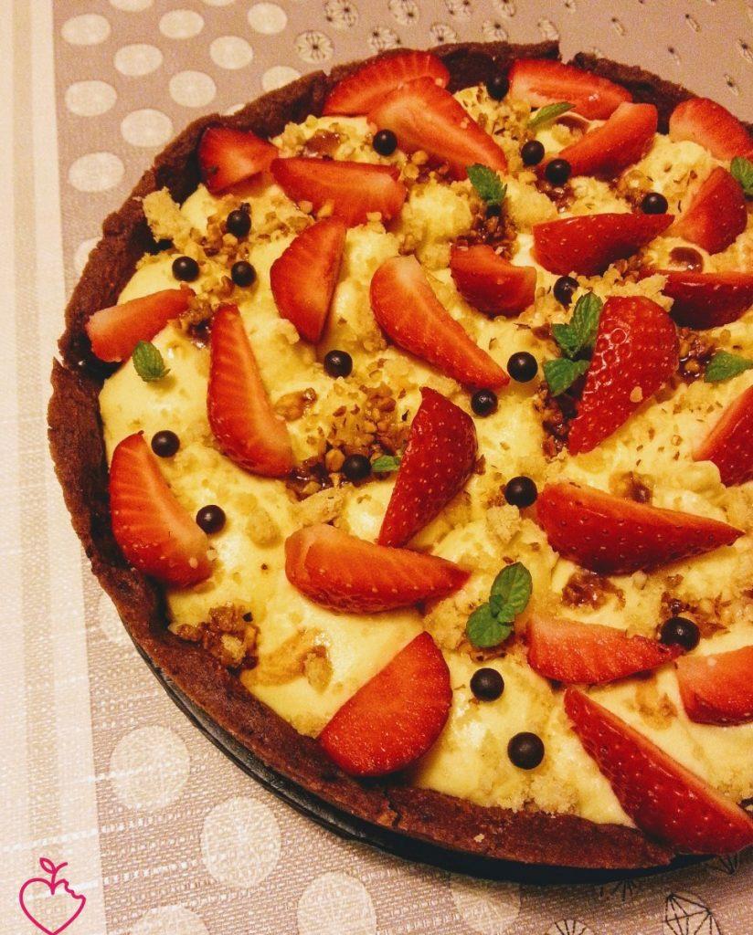 Crostata fragole, limone e perle di cioccolato