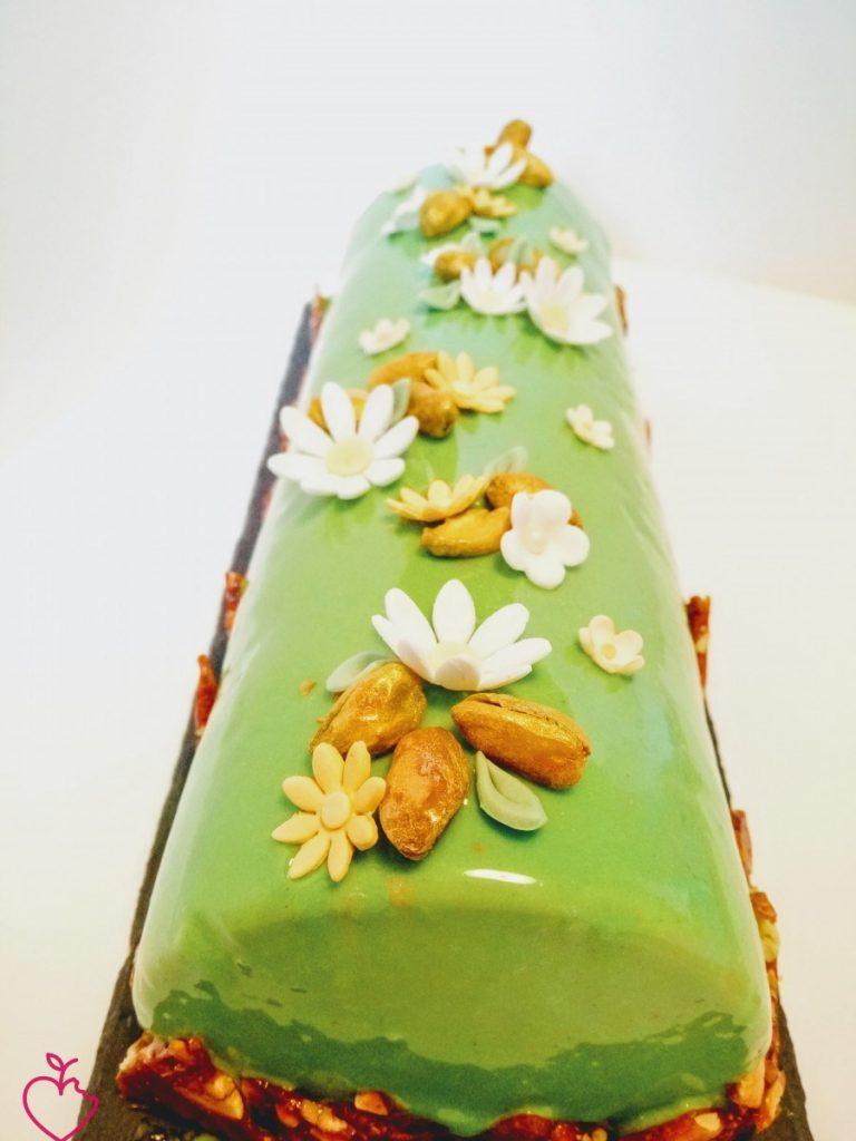 Tronchetto primavera, Namelaka al pistacchio e passione
