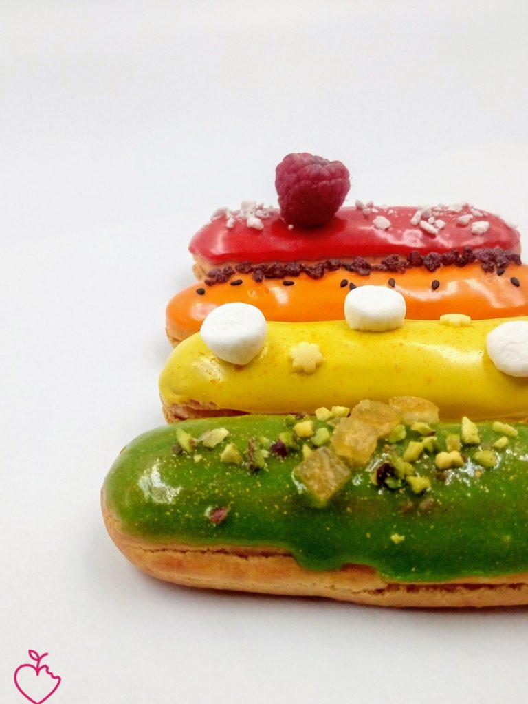 Eclairs lampone, frutto della passione, lime/yuzu e pistacchio/arancia